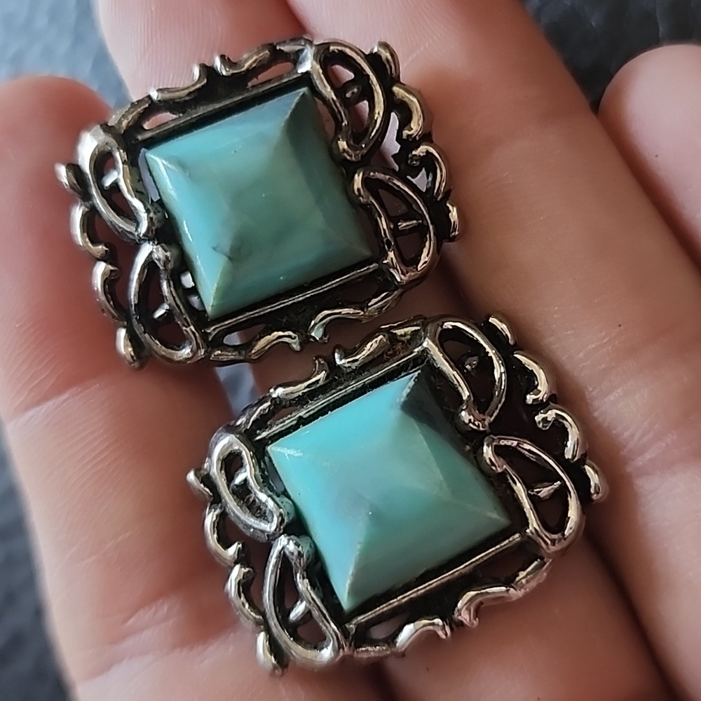 VTG Karu Arke clip on earrings